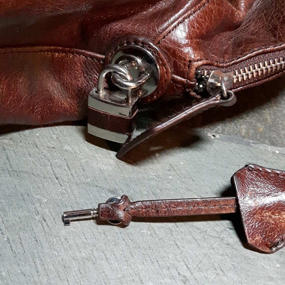 Leather bag - Picture 5 of 16